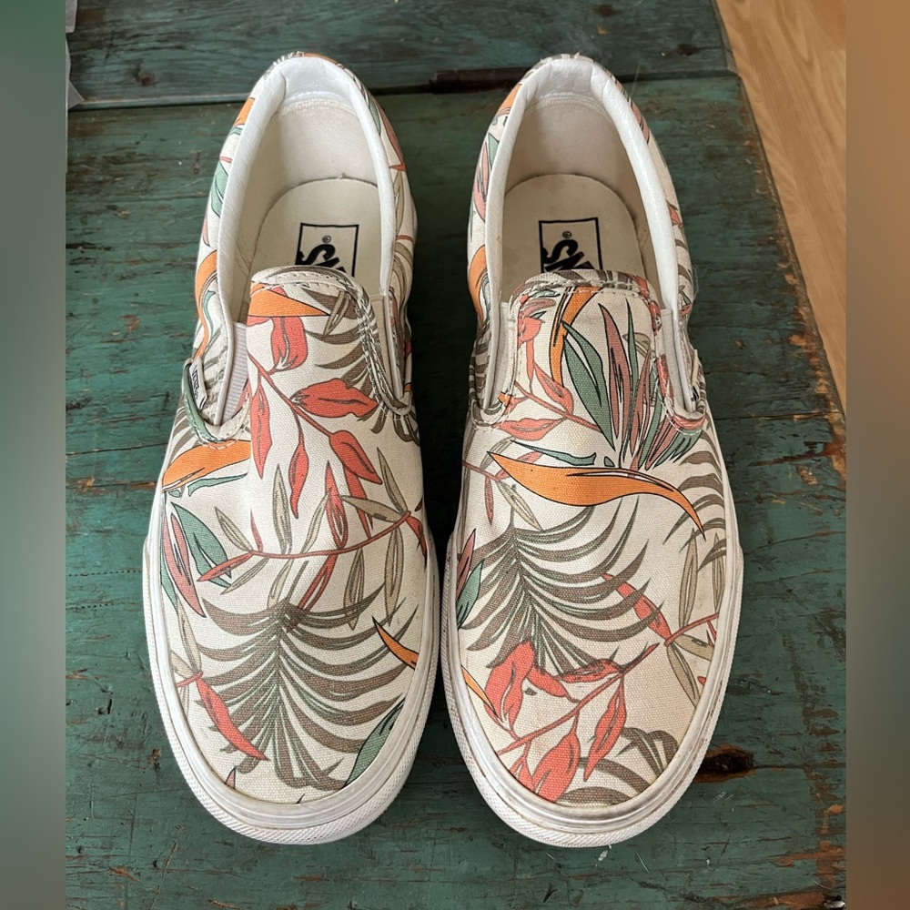 Cute Vans slip ons